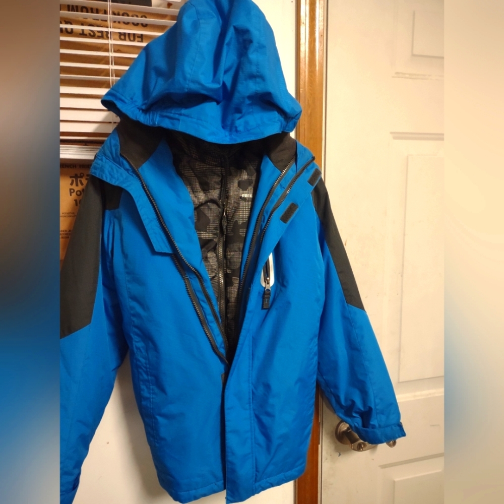 2 jackets in one free country